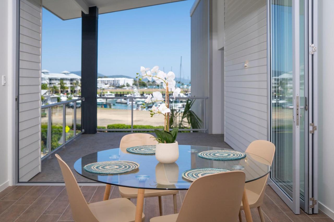 Harbour Cove Hotel Airlie Beach Bagian luar foto