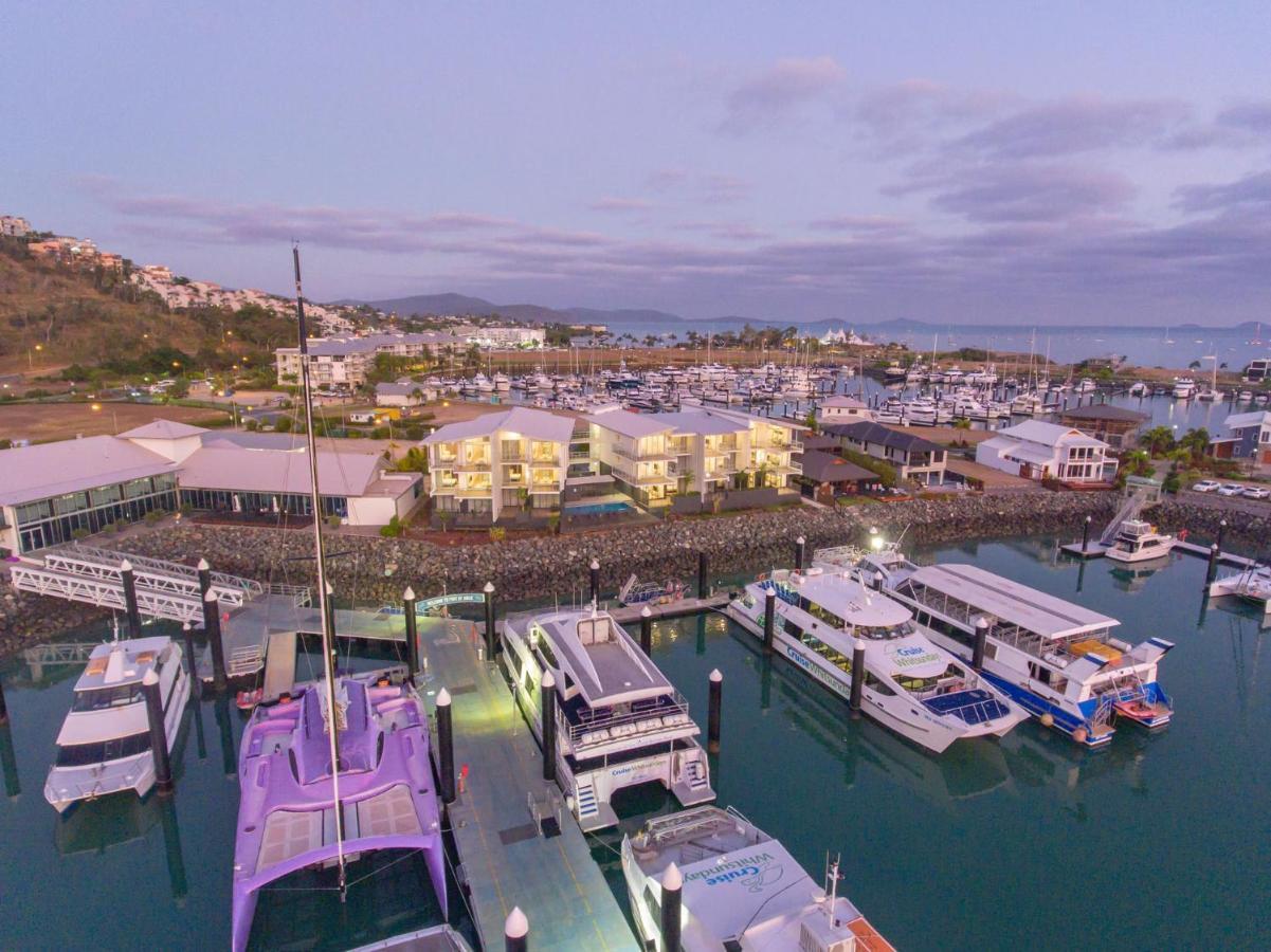 Harbour Cove Hotel Airlie Beach Bagian luar foto