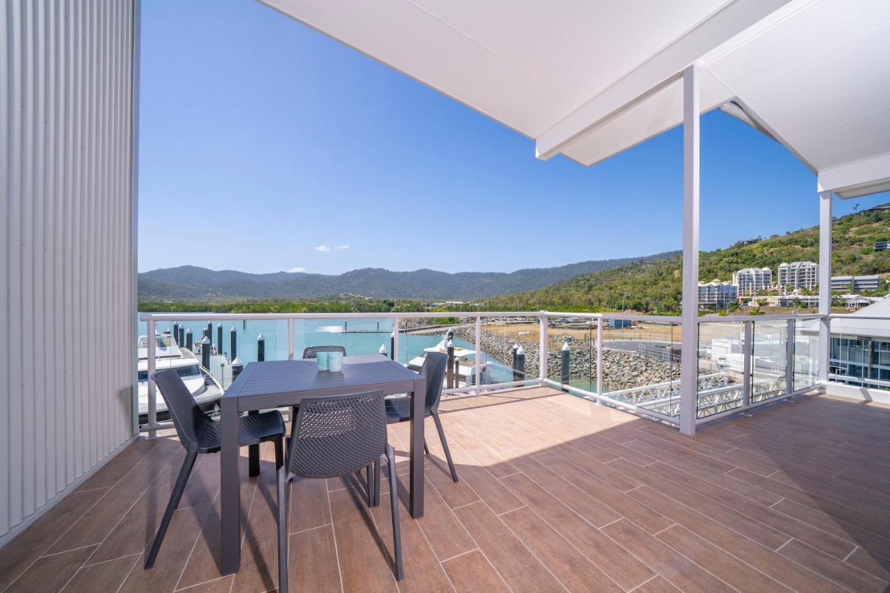 Harbour Cove Hotel Airlie Beach Bagian luar foto