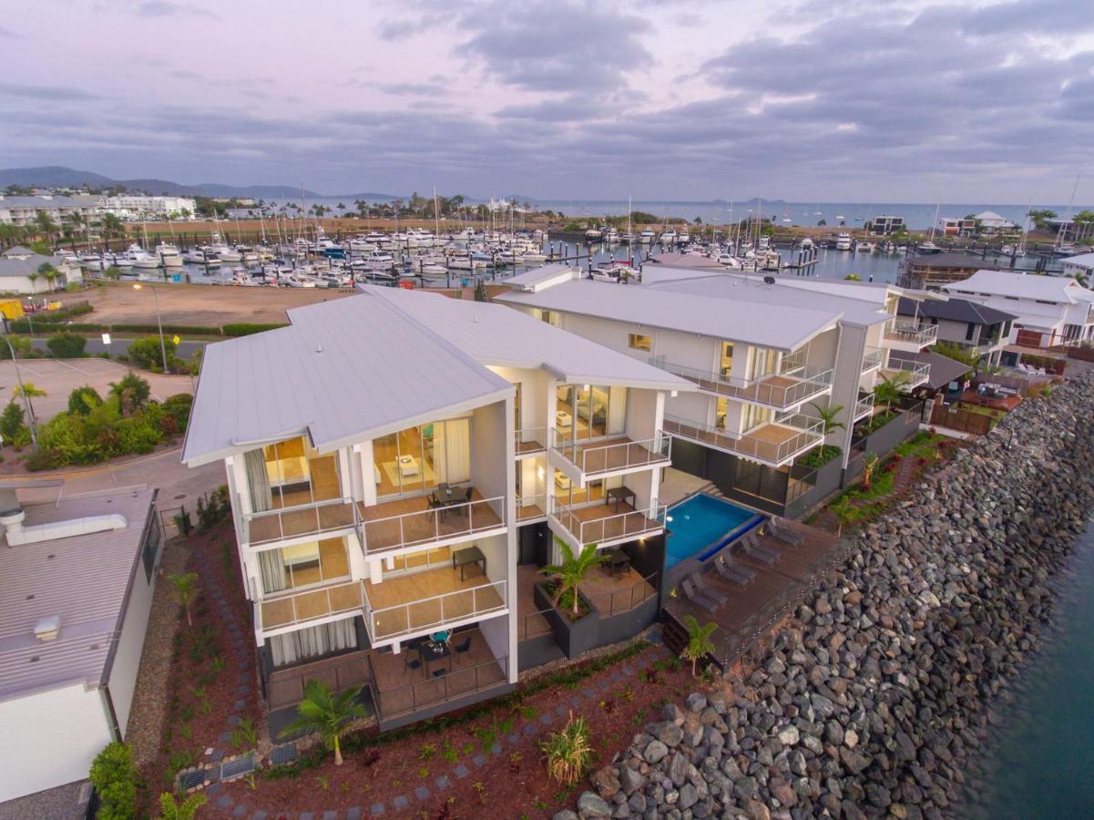 Harbour Cove Hotel Airlie Beach Bagian luar foto