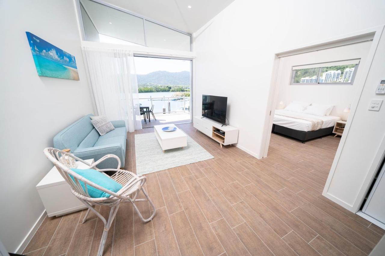 Harbour Cove Hotel Airlie Beach Bagian luar foto